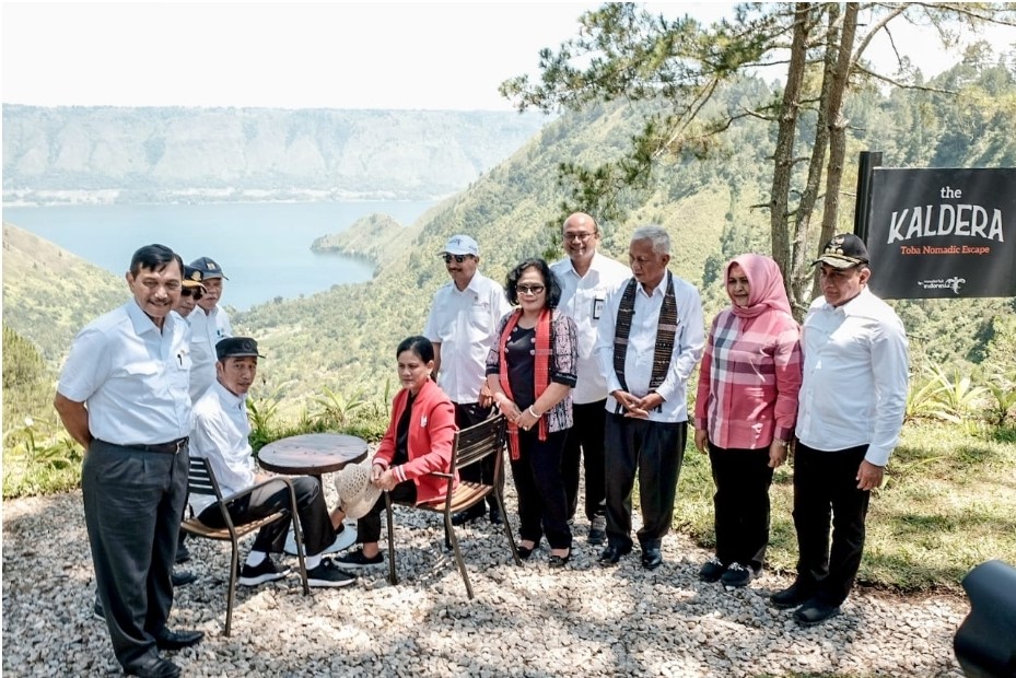 Pesona Kaldera Danau Toba